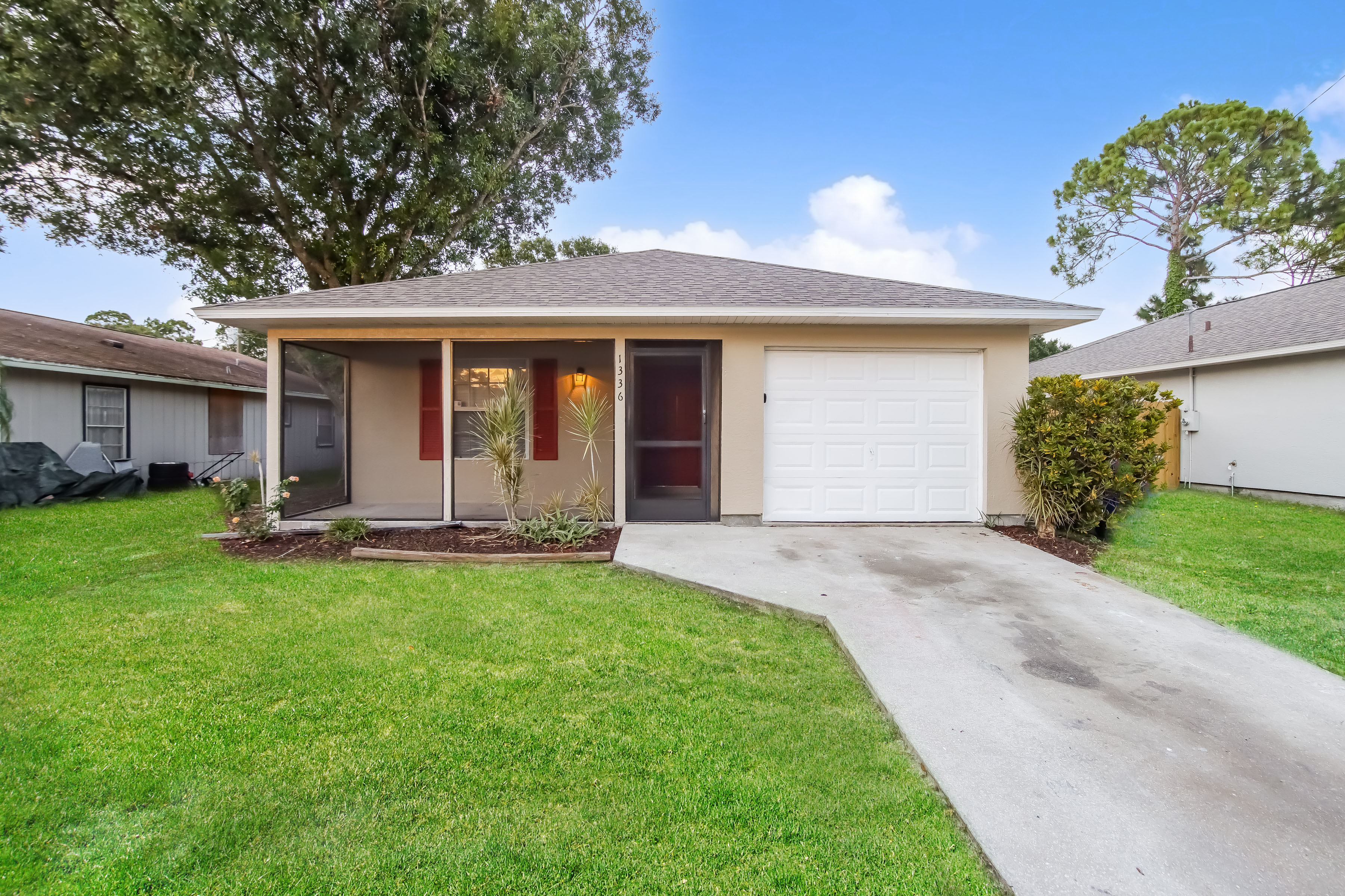 1336 21st ave sw vero beach, FL 32962